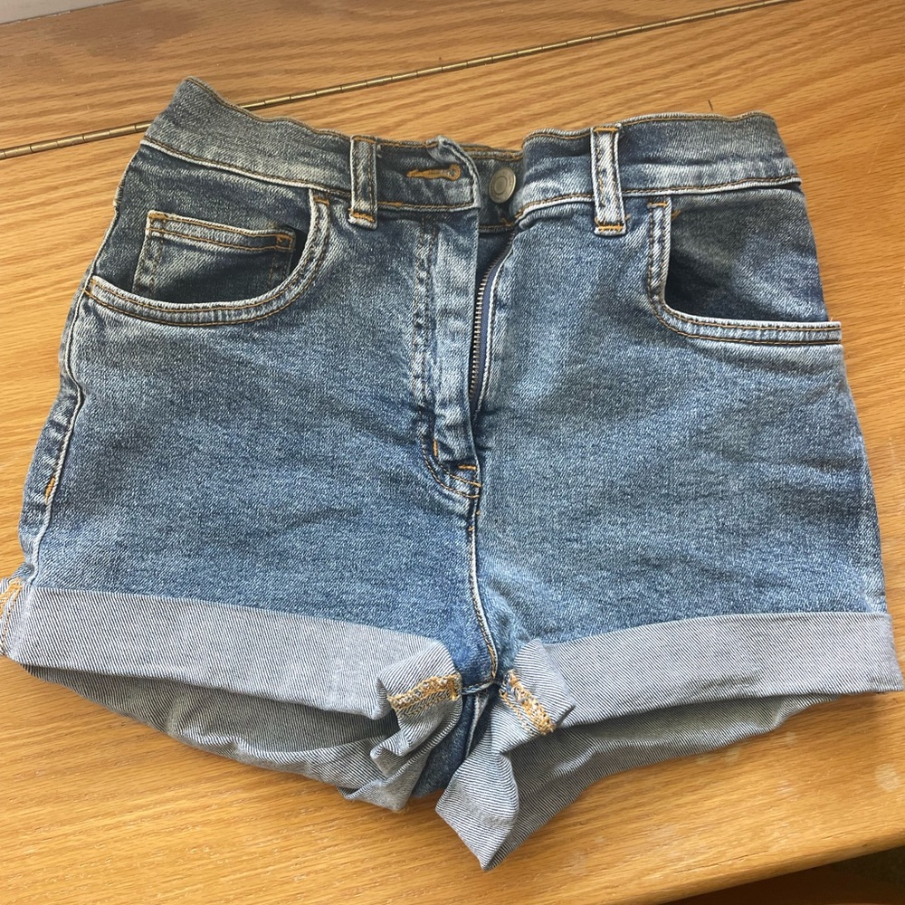 Wilfred Jean shorts